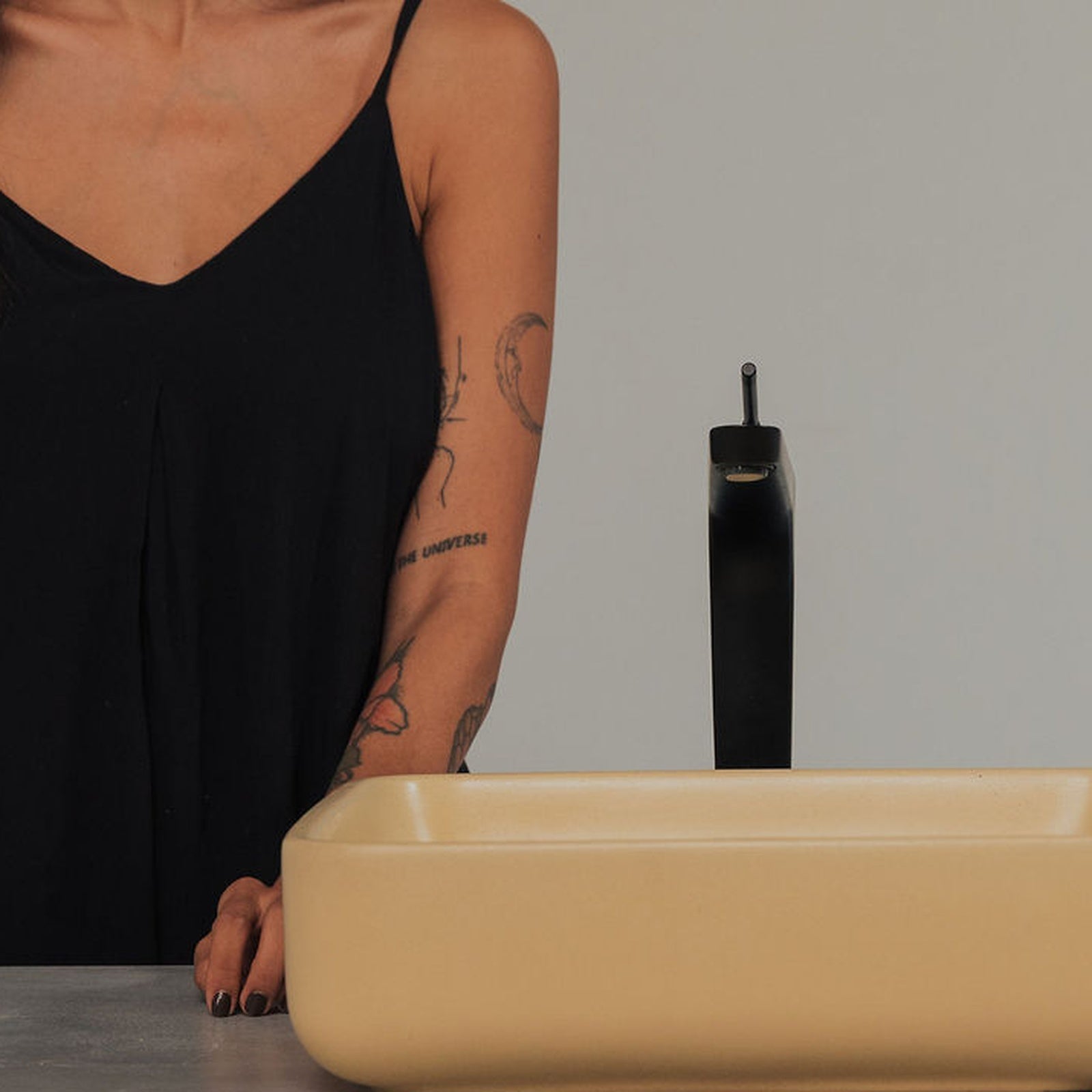 Konkretus | Fladd 03 Concrete Vessel Sink - fladd 03 hero